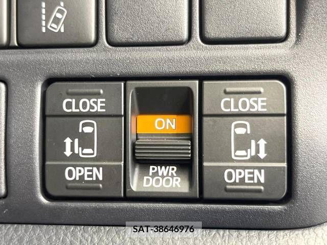 Toyota VOXY 2019-02 289032-3