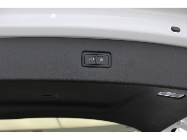 Audi Q7 2022-09 6208-6