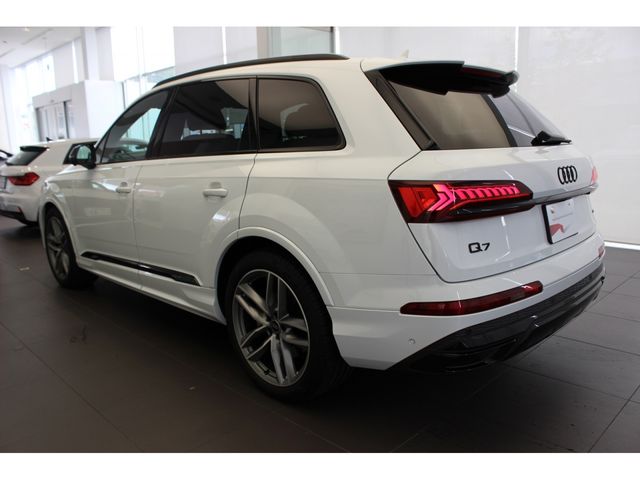 Audi Q7 2022-09 6208-4