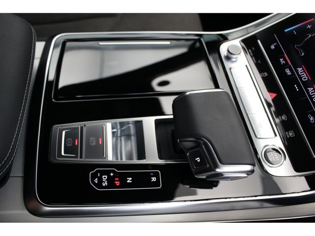 Audi Q7 2022-09 6208-17
