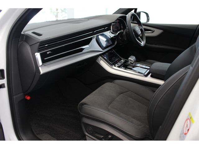Audi Q7 2022-09 6208-22