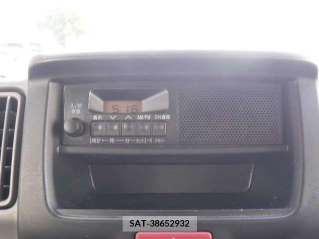 Suzuki EVERY 2023-03 301654-4