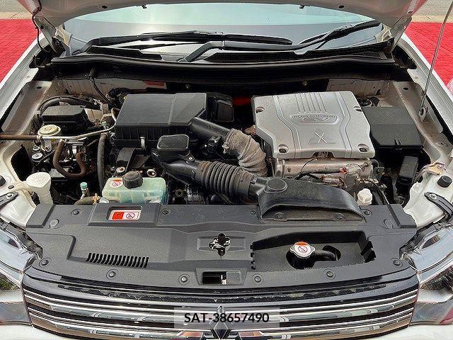 Mitsubishi OUTLANDER PHEV 2014-09 374540-26