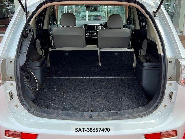 Mitsubishi OUTLANDER PHEV 2014-09 374540-25