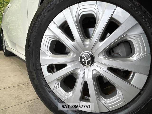 Toyota PRIUS 2019-05 349594-13