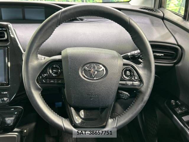 Toyota PRIUS 2019-05 349594-11