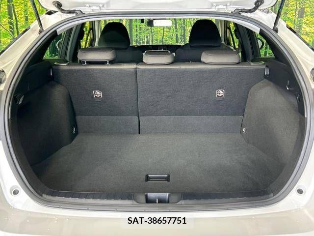 Toyota PRIUS 2019-05 349594-10