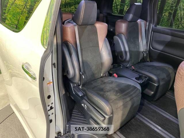 Toyota ALPHARD 2017-10 211879-10