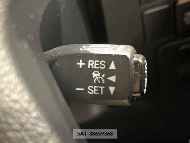 Toyota ALPHARD 2017-10 211879-5