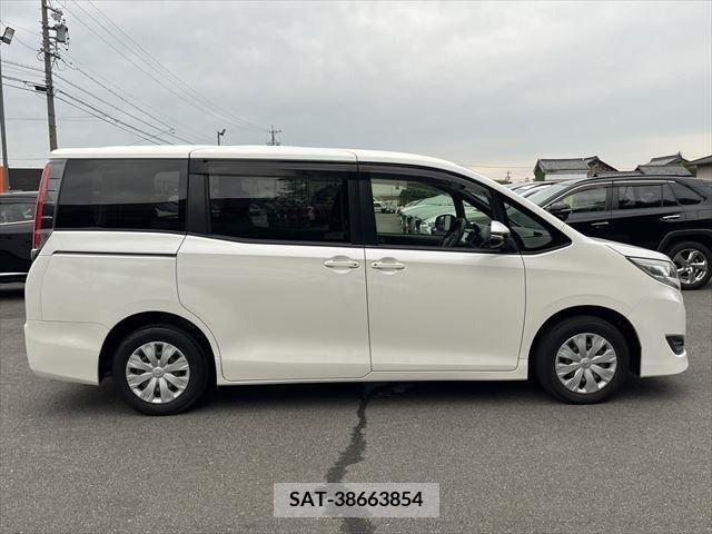 Toyota NOAH 2018-03 321527-15