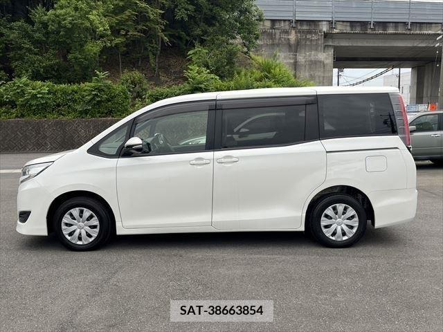 Toyota NOAH 2018-03 321527-19