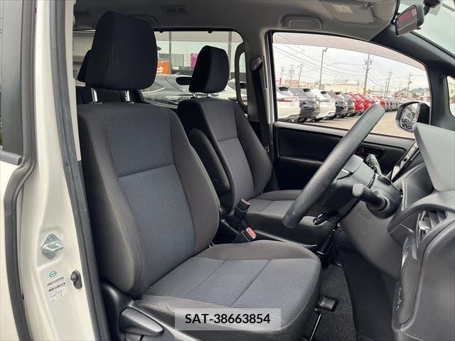 Toyota NOAH 2018-03 321527-7