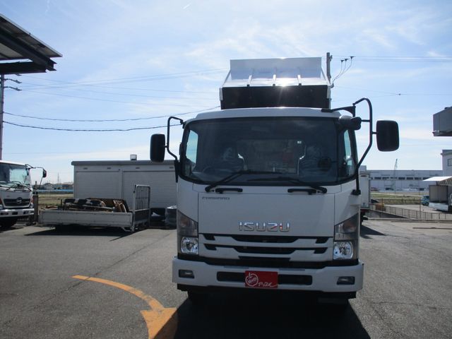 Isuzu FORWARD 2017-08 15207-2
