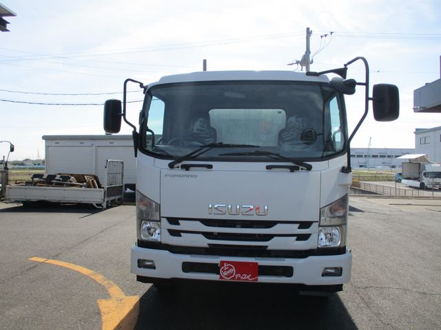 Isuzu FORWARD 2017-08 15207-10