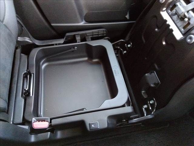 Suzuki X BEE 2021-07 15025-14