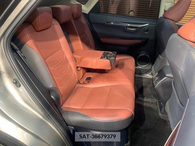 Lexus NX 2015-08 354219-5