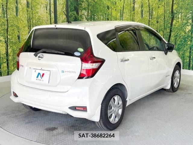 Nissan NOTE 2017-04 209713-17
