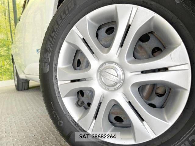 Nissan NOTE 2017-04 209713-13