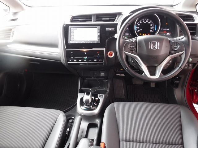 Honda FIT HYBRID 2018-06 24029-1