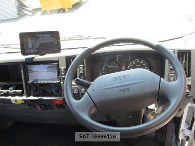 Isuzu ELF TRUCK 2013-03 353765-12