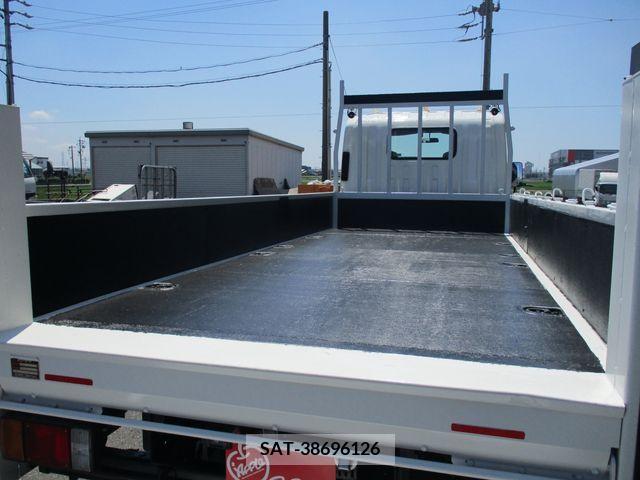 Isuzu ELF TRUCK 2013-03 353765-10