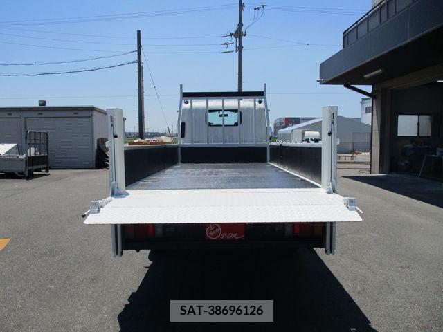 Isuzu ELF TRUCK 2013-03 353765-7