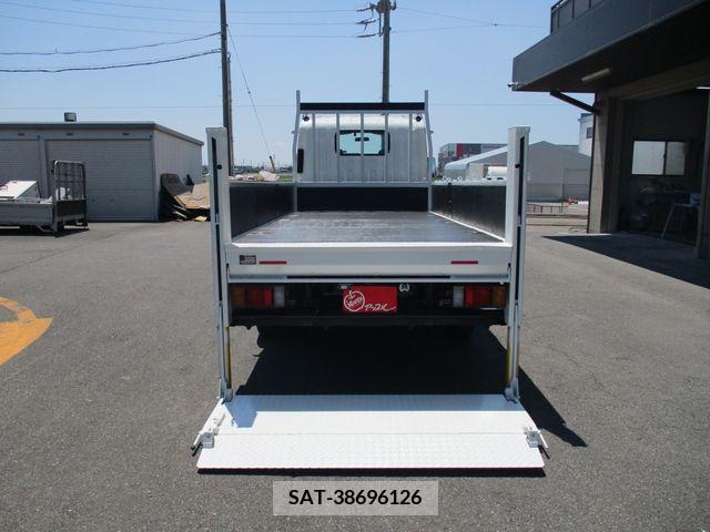 Isuzu ELF TRUCK 2013-03 353765-8