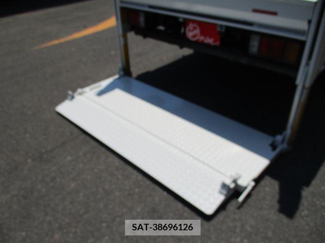 Isuzu ELF TRUCK 2013-03 353765-9