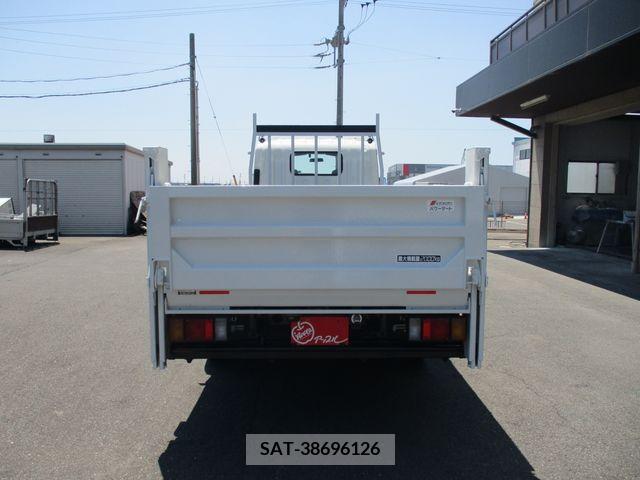 Isuzu ELF TRUCK 2013-03 353765-4