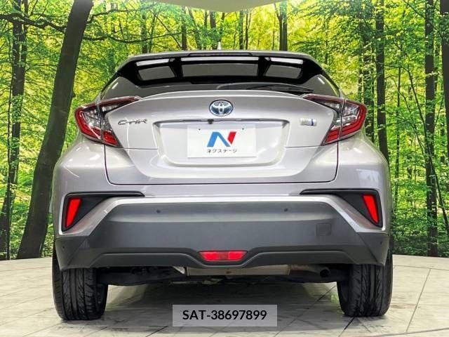 Toyota C-HR 2017-09 357791-15