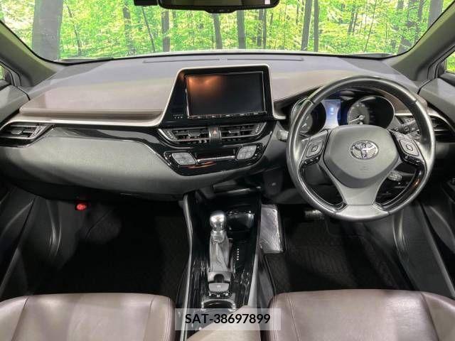 Toyota C-HR 2017-09 357791-1
