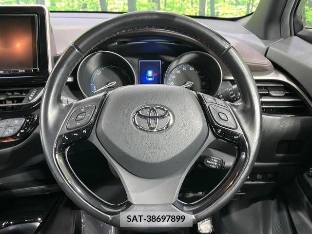 Toyota C-HR 2017-09 357791-11