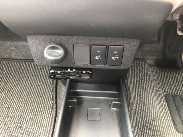 Toyota PIXIS EPOCH 2017-11 4944-7
