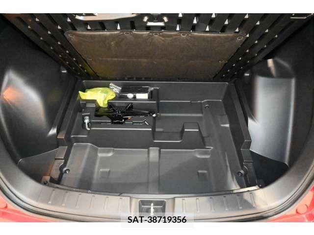 Mitsubishi ECLIPSE CROSS 2019-01 215475-17
