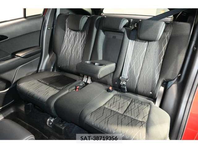 Mitsubishi ECLIPSE CROSS 2019-01 215475-15