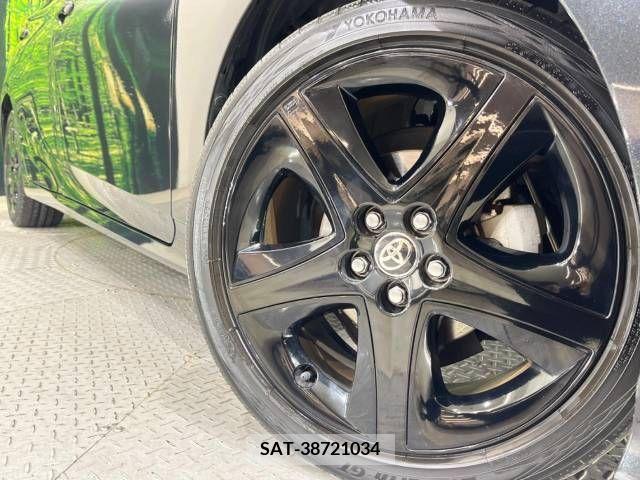 Toyota PRIUS 2021-06 282030-12