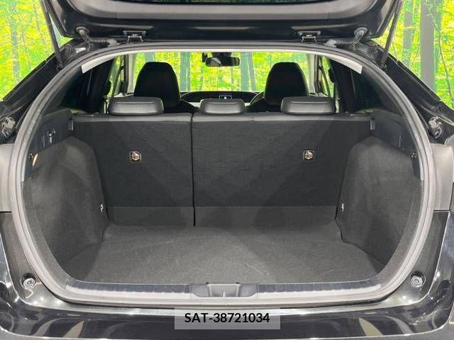 Toyota PRIUS 2021-06 282030-9