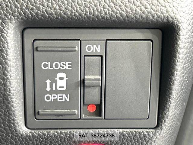 Honda N BOX CUSTOM 2020-01 278971-2