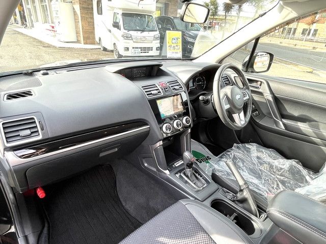 Subaru FORESTER 2017-04 27038-5