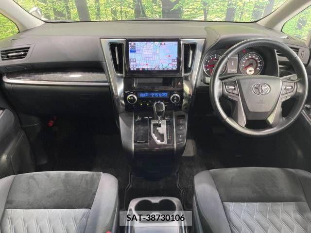 Toyota VELLFIRE 2018-02 380655-1