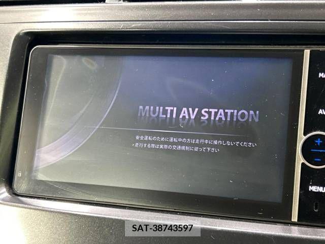 Toyota PRIUS ALPHA 2013-12 322232-2