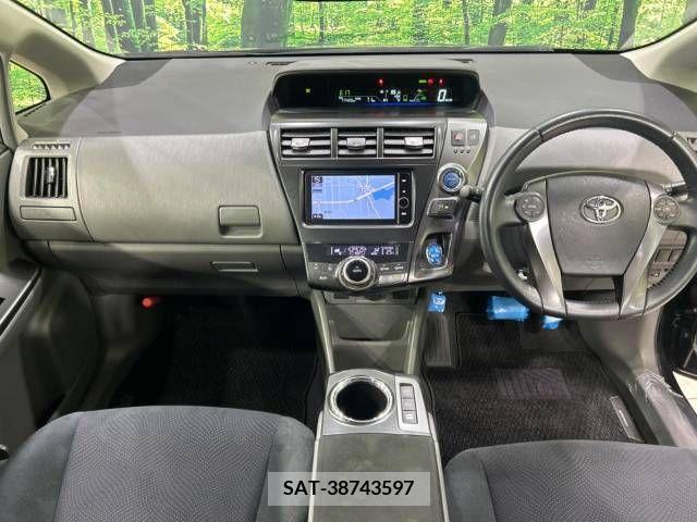 Toyota PRIUS ALPHA 2013-12 322232-1