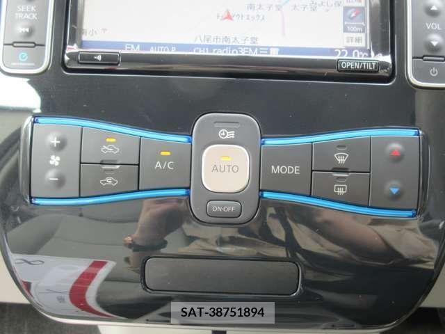 Nissan LEAF 2011-01 201561-15