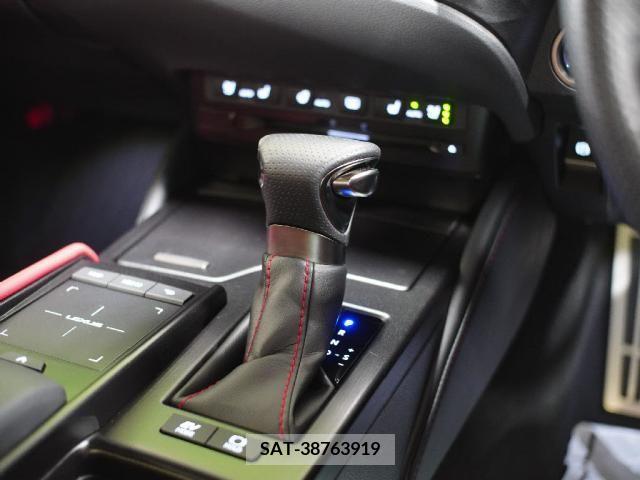 Lexus ES 2019-05 354381-14