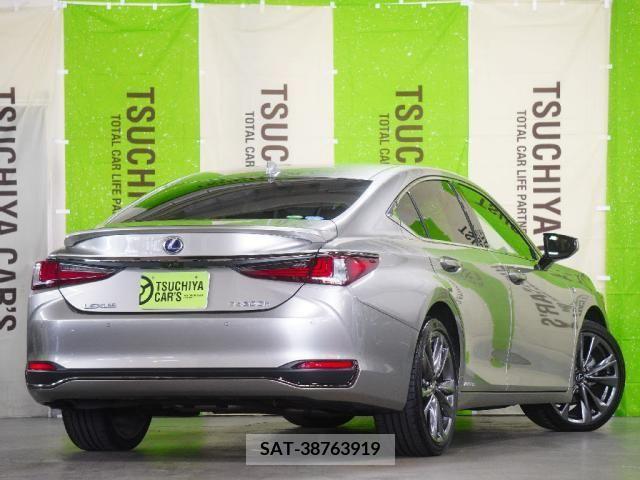 Lexus ES 2019-05 354381-1