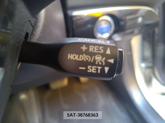 Toyota PRIUS 2019-04 253327-17