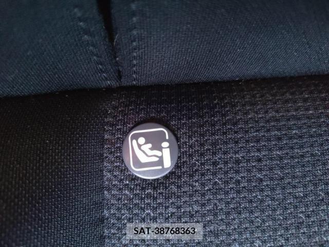 Toyota PRIUS 2019-04 253327-23