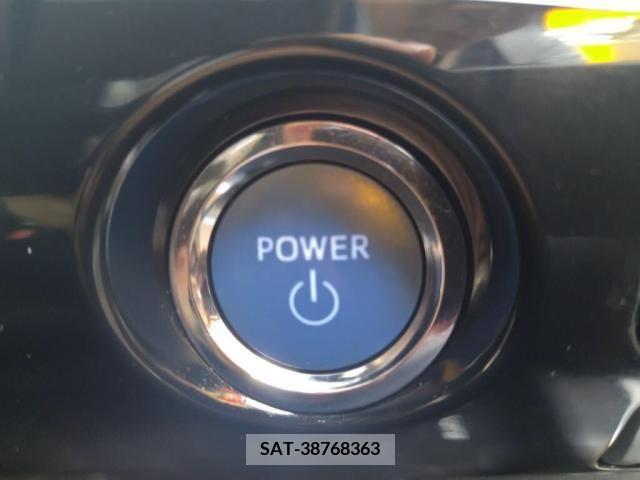 Toyota PRIUS 2019-04 253327-18