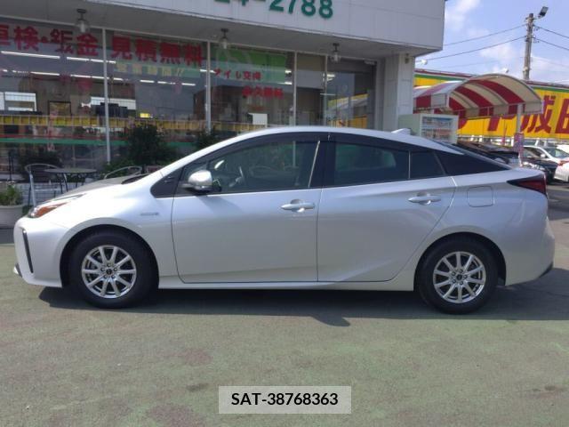 Toyota PRIUS 2019-04 253327-11