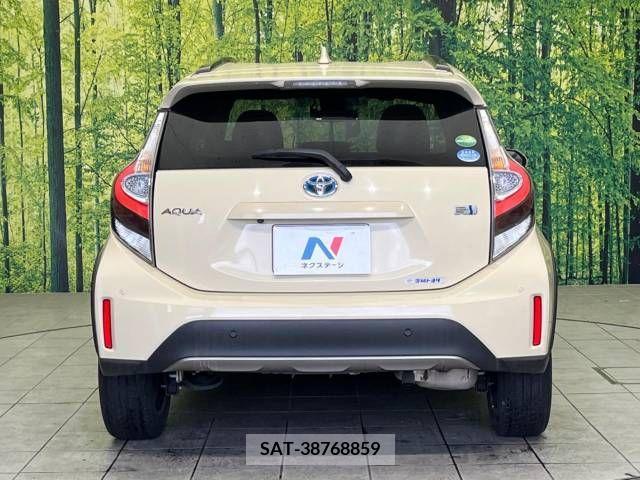 Toyota AQUA 2019-09 260582-15